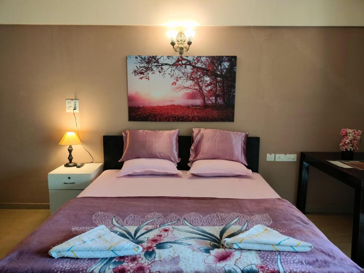 Portofino Apartment Lavasa Bagian luar foto