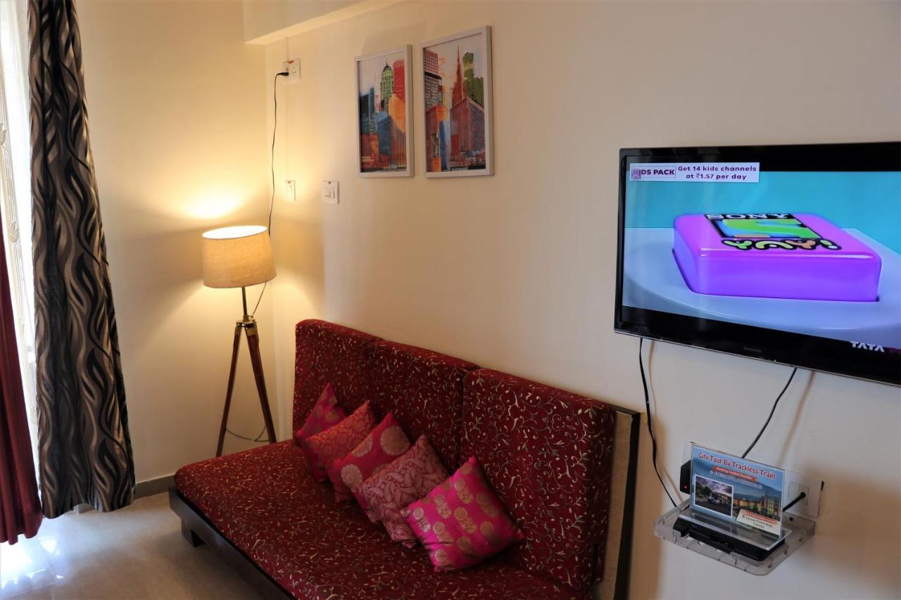 Portofino Apartment Lavasa Bagian luar foto